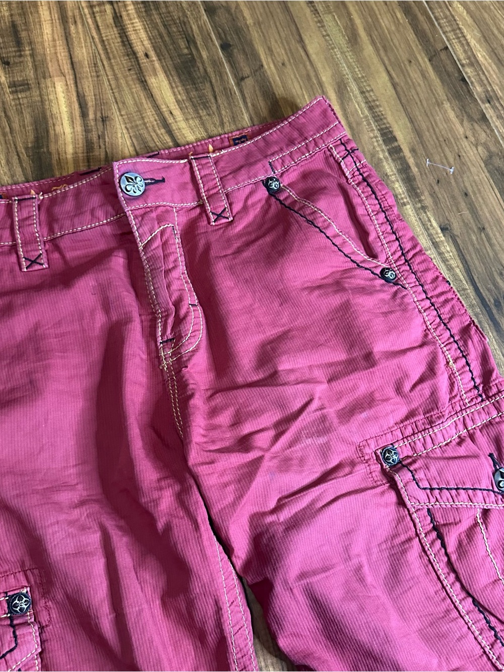 Y2K Rock Revival Cargo shorts - Picture 3 of 9